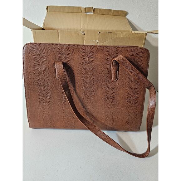 New in Box and Dust Bag Mimi DiCarlo Large Briefcase Tote Tan Style 1009LZ $225 - Picture 3 of 12